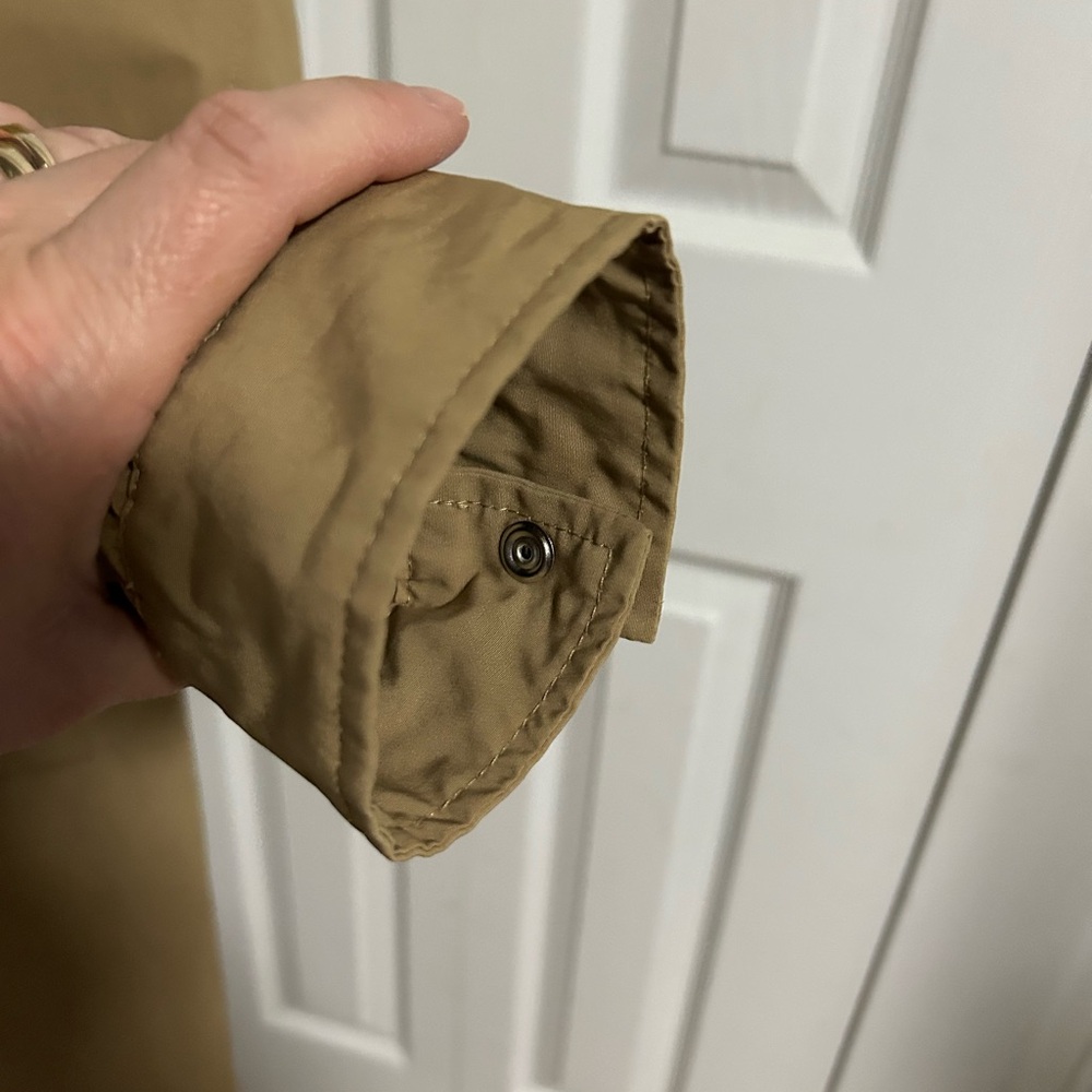 Women’s Hershel Supply Tan Single-Breasted Trench Coat-size small - Picture 3 of 9